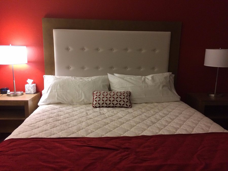 Shoshone Rose Casino Hotel — Guest room