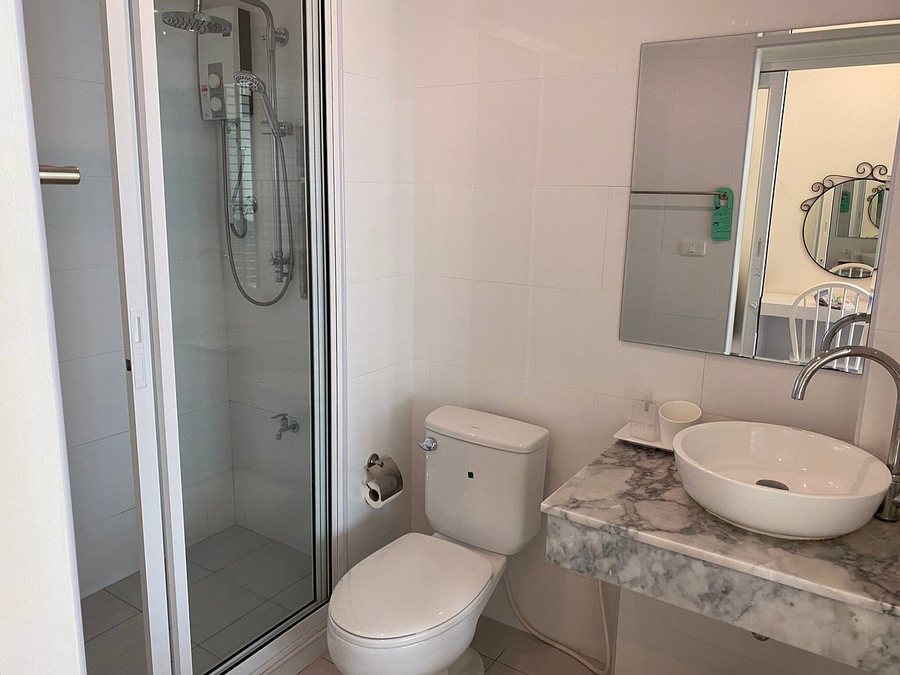Shunli Hostel — Bathroom