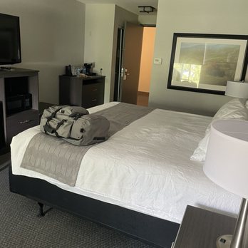 Shutters Hotel Elko — Guest room