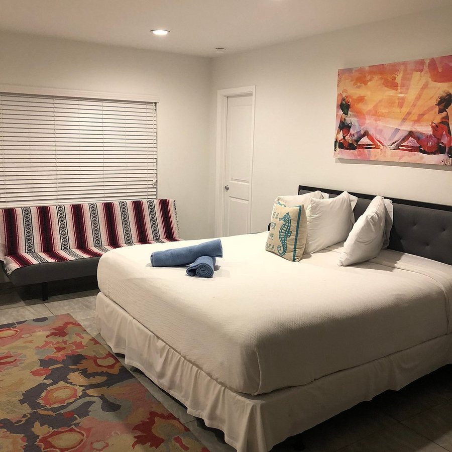 Sibi Beach Hotel — Guest room