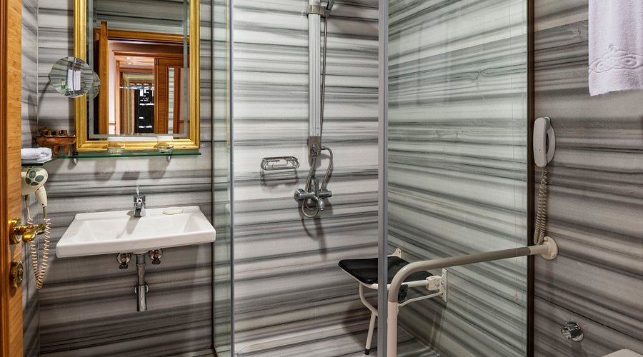 Sidonya Hotel Istanbul — Bathroom