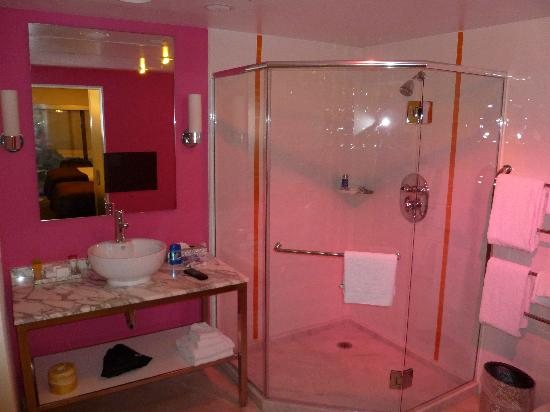 Siegel Select Flamingo Las Vegas Nevada — Bathroom