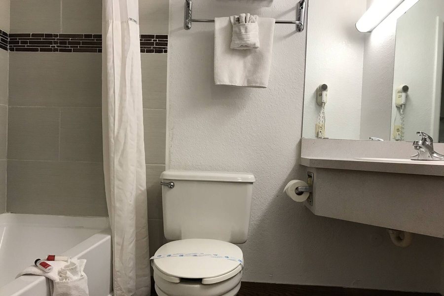Sierra Grande — Bathroom
