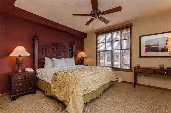 Sierra Lodge — Guest room