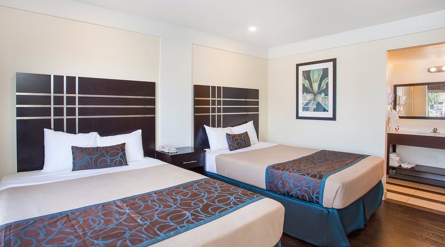 Siesta Inn — Guest room