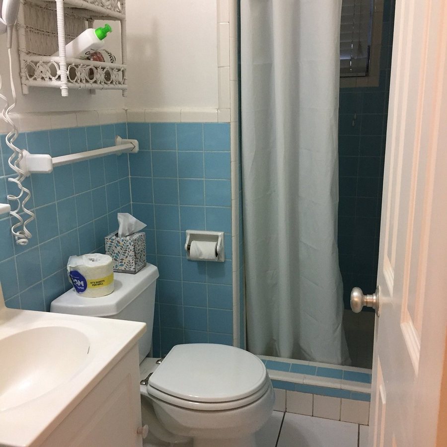 Siesta Key Bungalows — Bathroom
