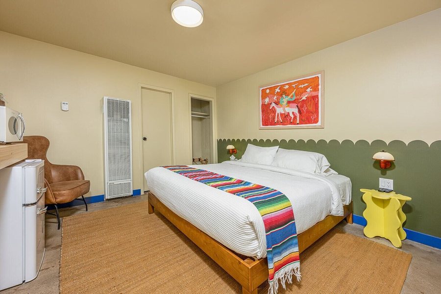 Siesta Motel — Guest room