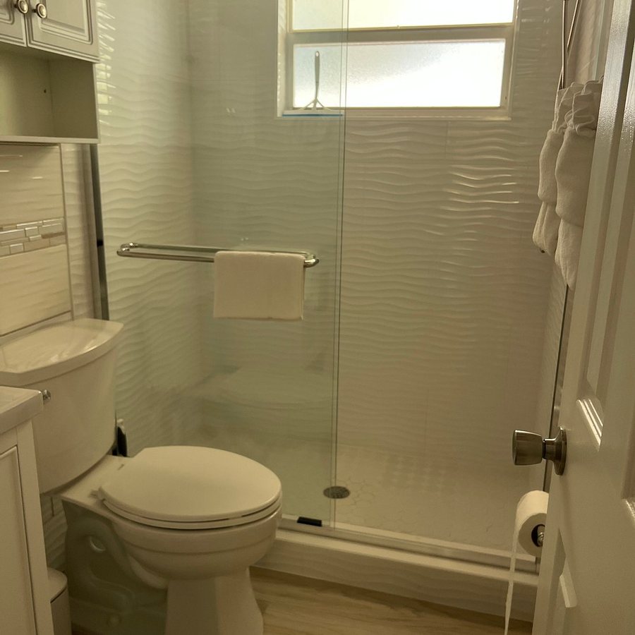 Siesta Royale — Bathroom