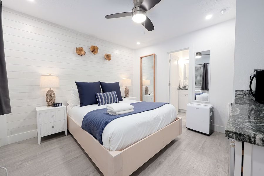 Siesta Royale — Guest room