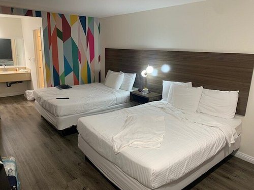 Signature Anaheim Maingate — Guest room