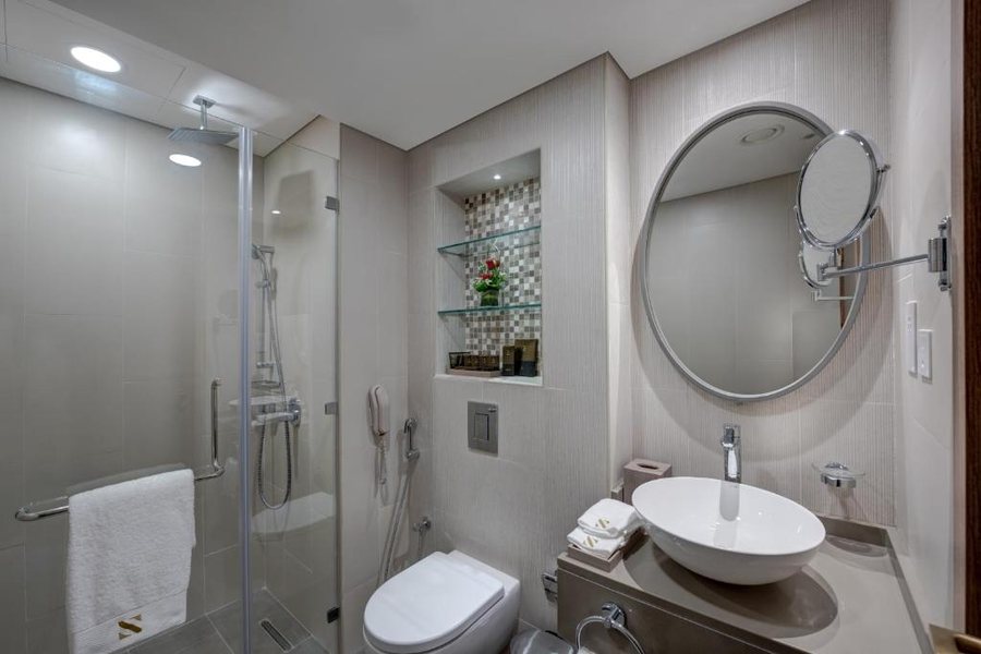 Signature Hotel Al Barsha — Bathroom