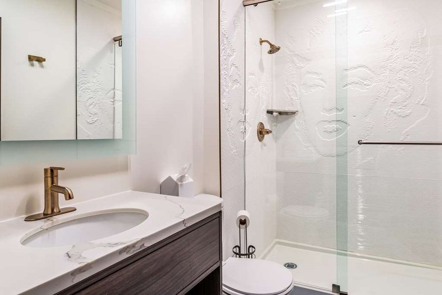 Signature San Francisco — Bathroom