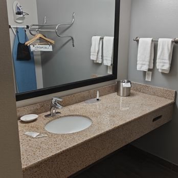 Signature Temecula — Bathroom