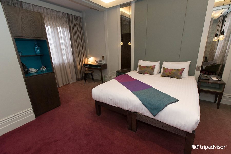 Signature Townhouse Hyde Park — Guest room