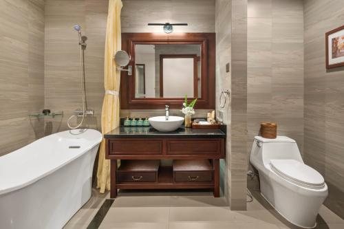 Silk River Hoi An Retreat — Bathroom