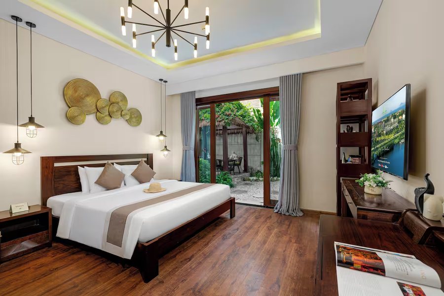 Silk River Hoi An Retreat — Guest room