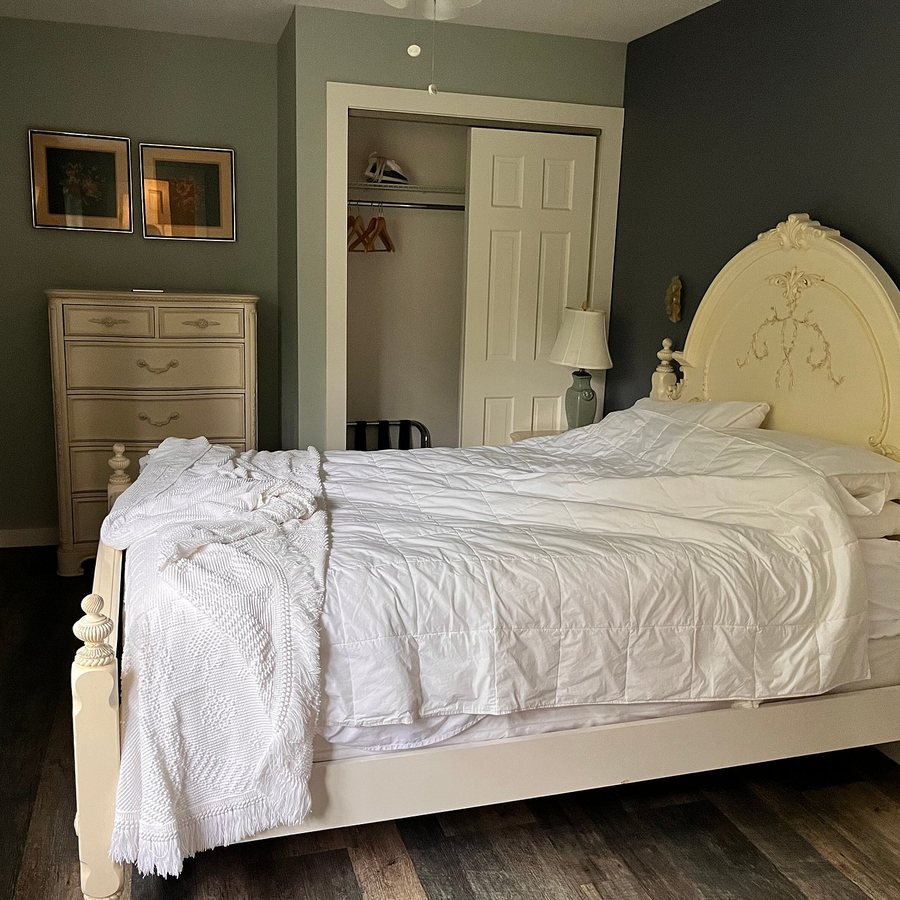 Silver Birches Resort — Guest room