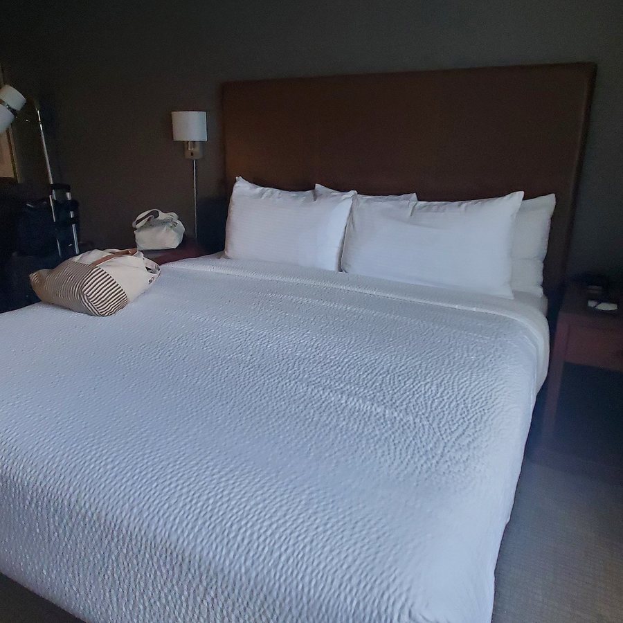 Silver Cloud Hotel Portland — Guest room