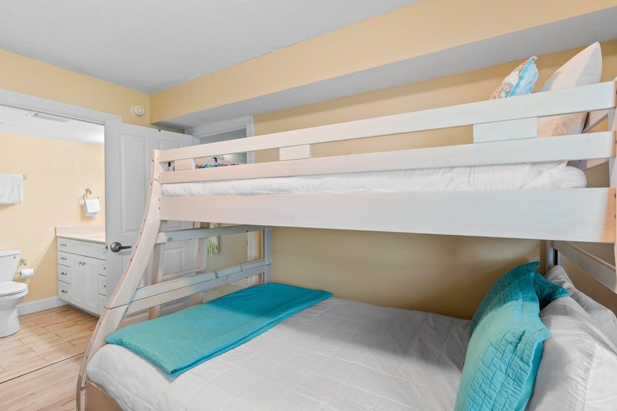 Silver Dunes Condominium — Guest room