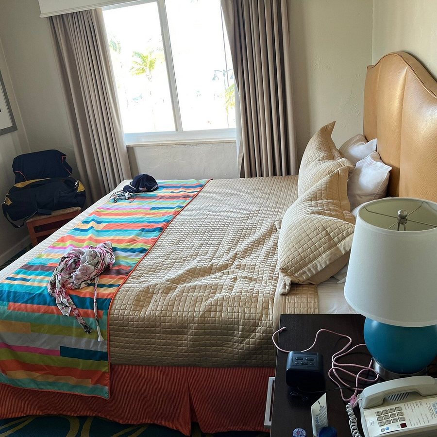Silver Seas Beach Resort — Guest room