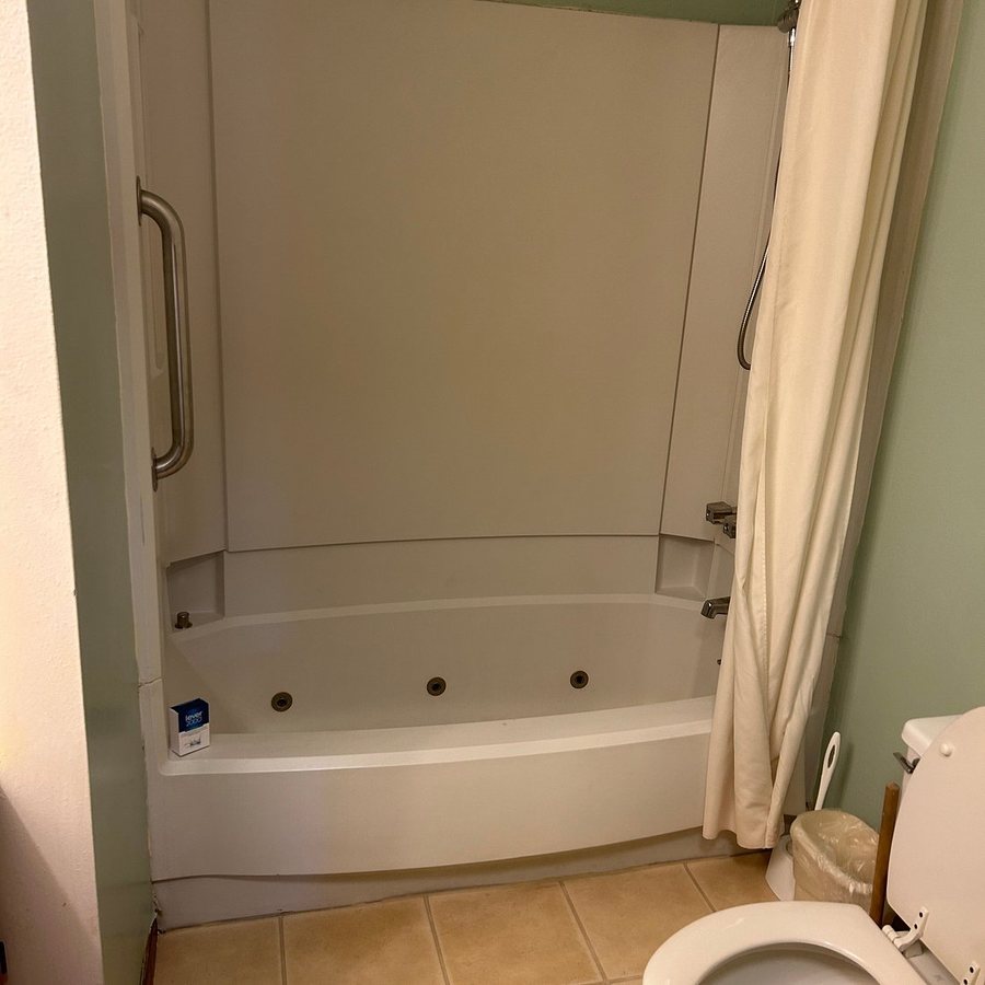 Silverado II Resort Event Center — Bathroom