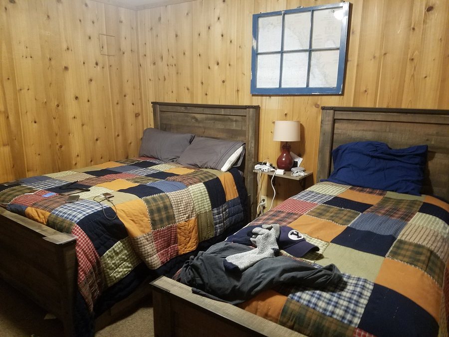 Silverking Lodge — Guest room