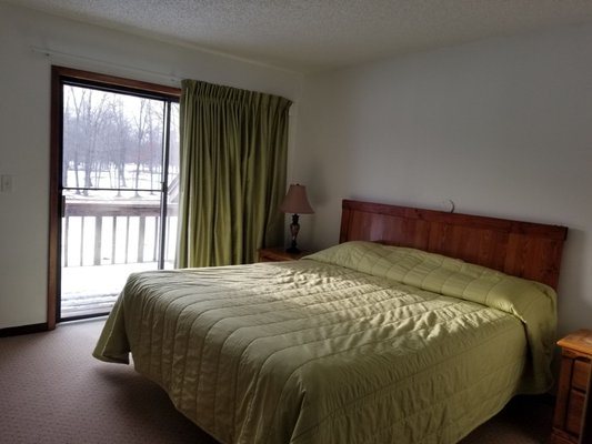 Silverwoods At Treasure Lake — Guest room