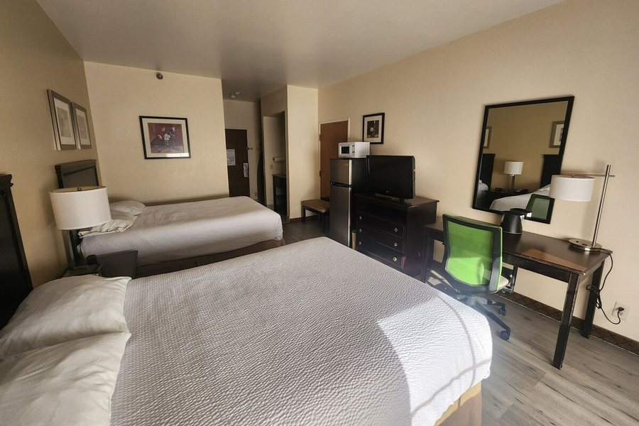 Simple Rewards Inn — Guest room
