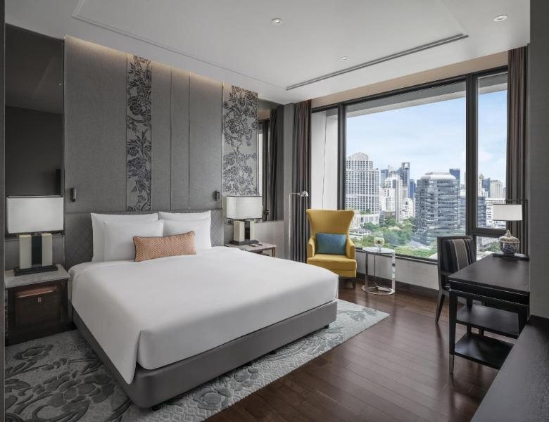 Sindhorn Kempinski Hotel Bangkok — Guest room