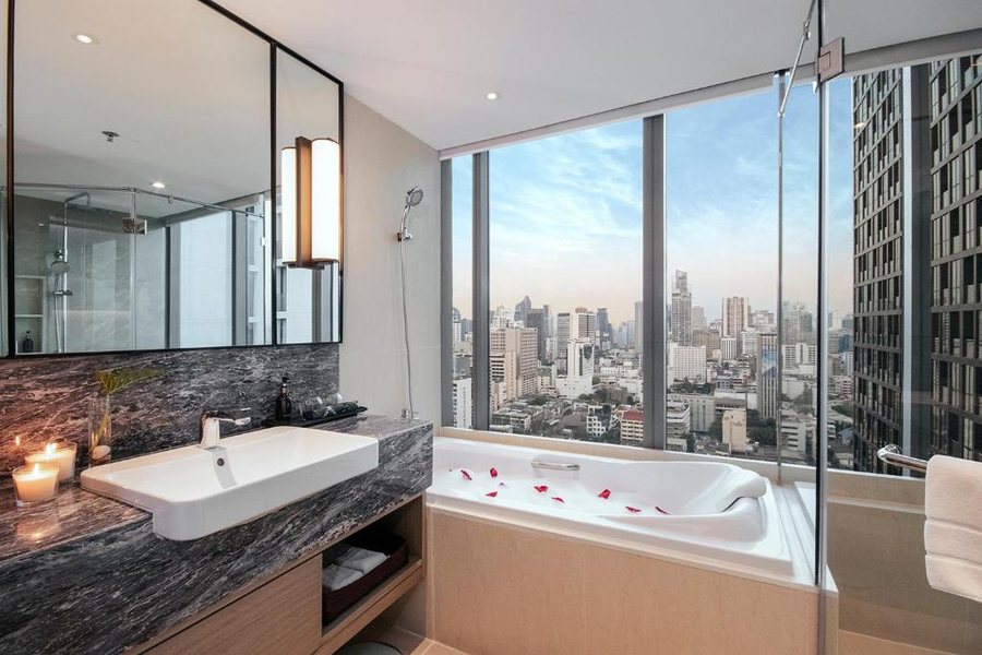 Sivatel Bangkok — Bathroom