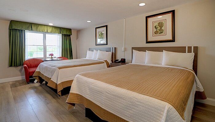 Skaket Beach Motel — Guest room