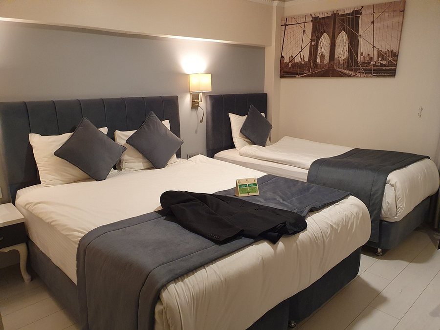 Skalion Hotel — Guest room