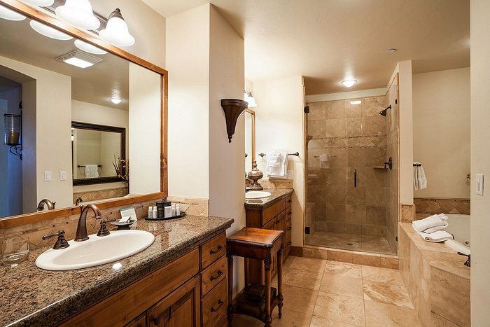 Ski Trail Condominiums — Bathroom