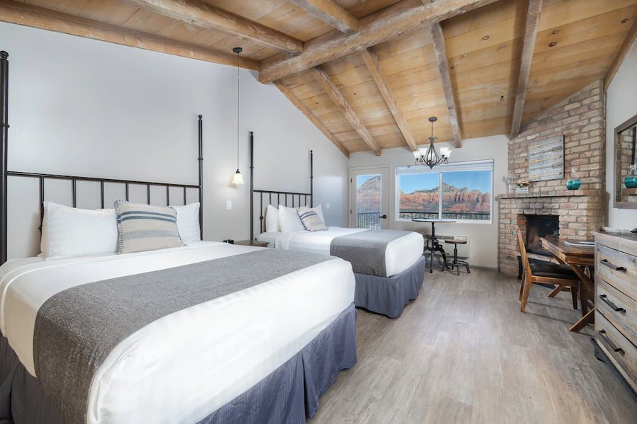 Sky Ranch Lodge Sedona Arizona — Guest room