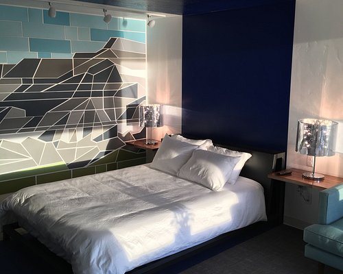 Skyfall Guestrooms — Guest room