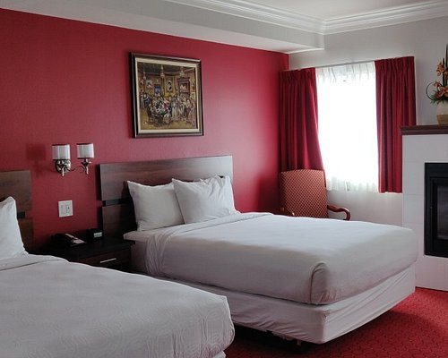 Skyline Hotel and Casino — Guest room