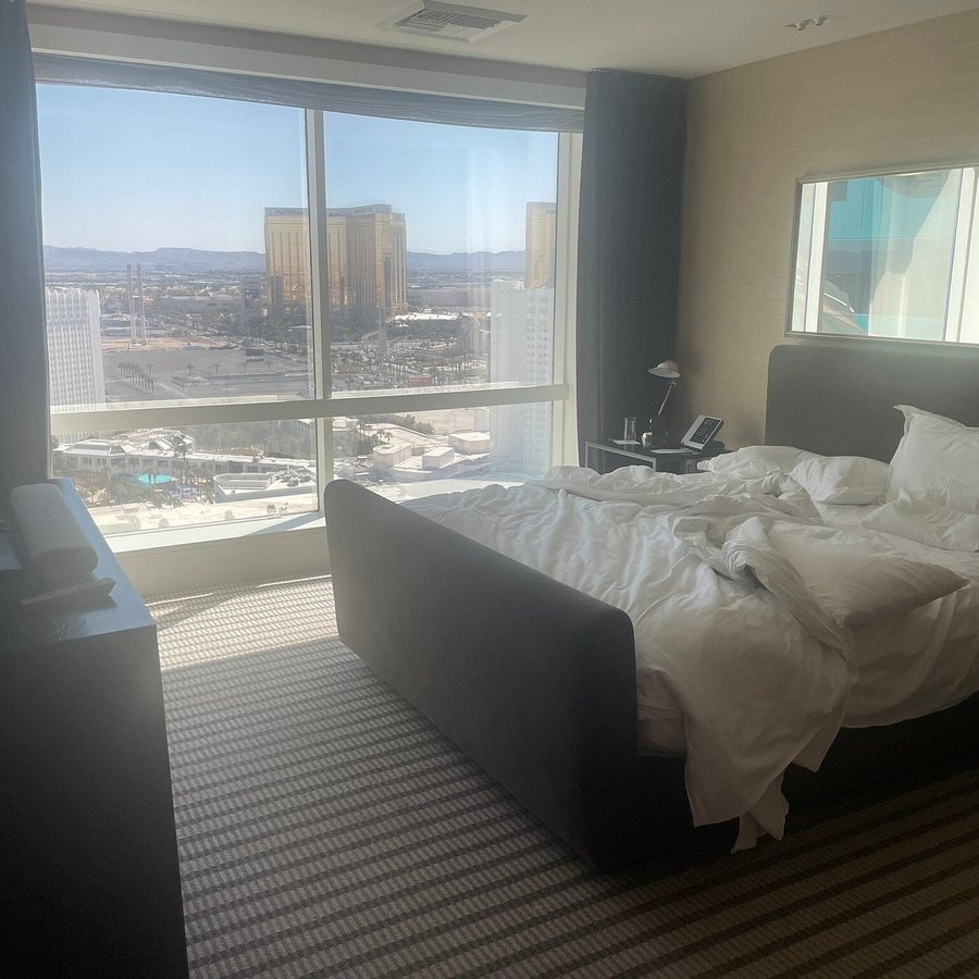 Skylofts at MGM Grand Las Vegas Nevada — Guest room