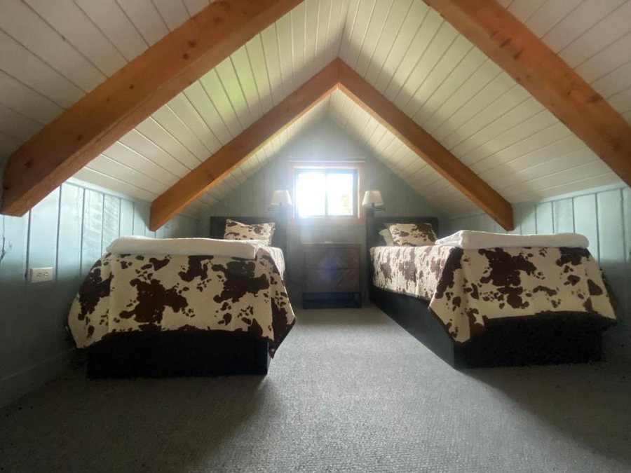 SkyWater Cabins — Guest room