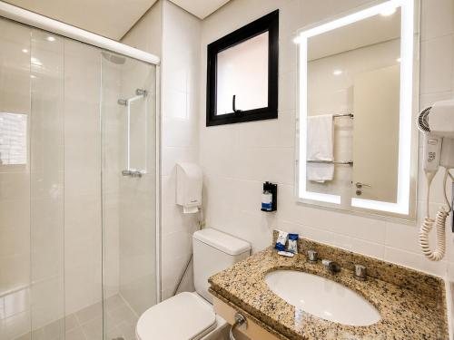 Slaviero Sao Paulo Ibirapuera — Bathroom