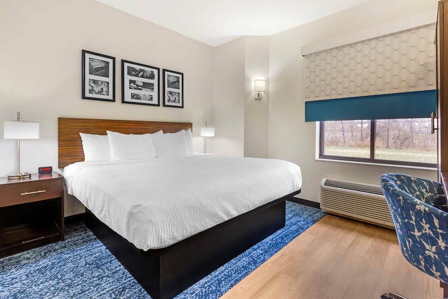 Sleep Inn Airport — Guest room