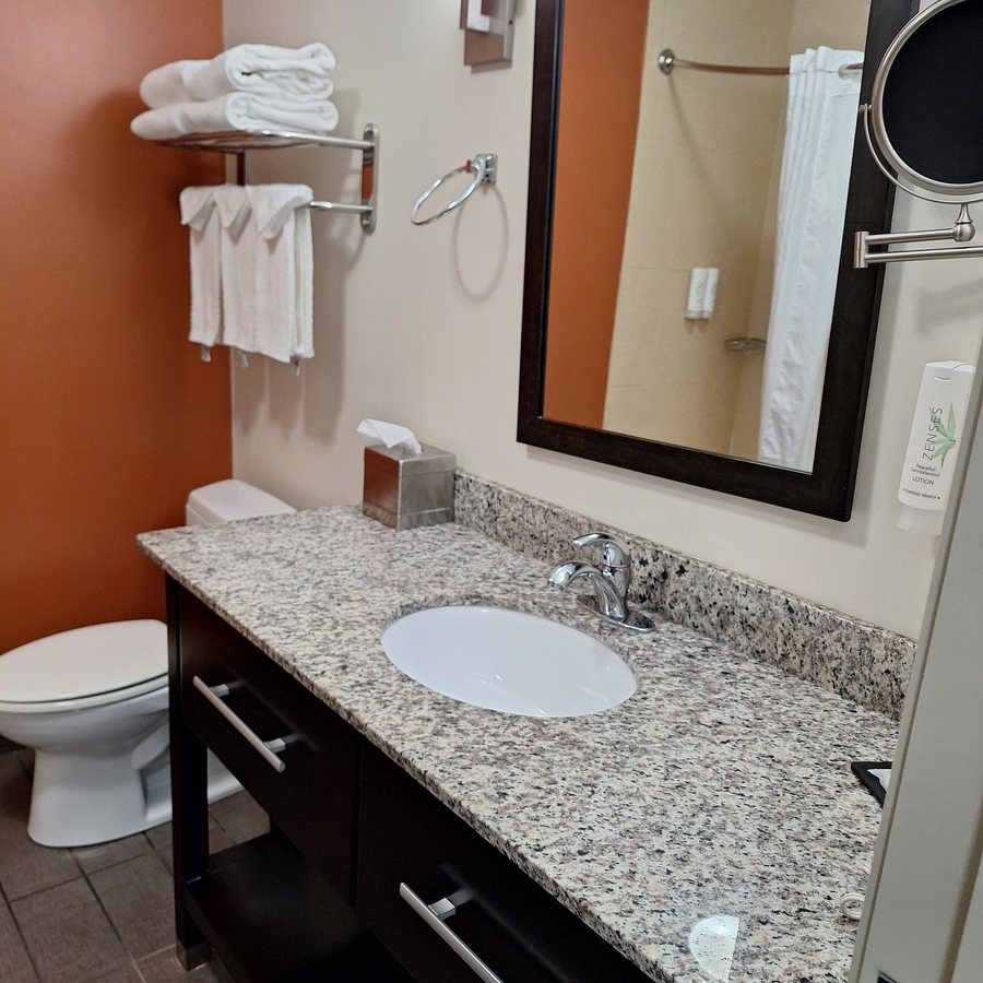 Sleep Inn And Suites — Bathroom