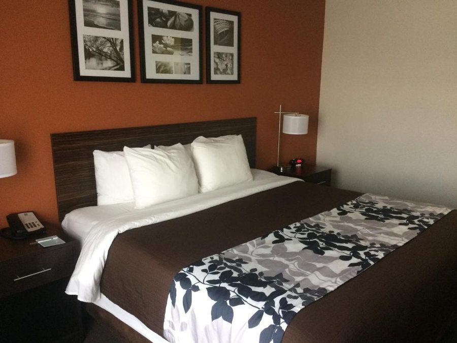 Sleep Inn — Guest room