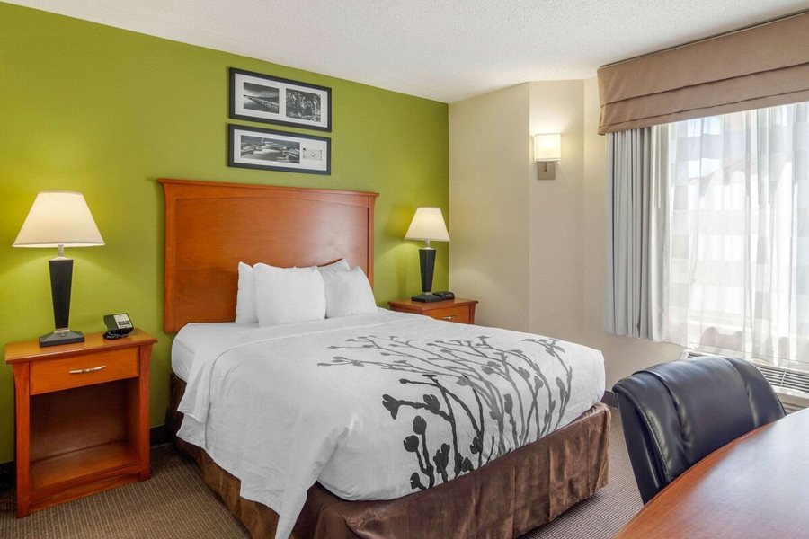Sleep Inn — Guest room