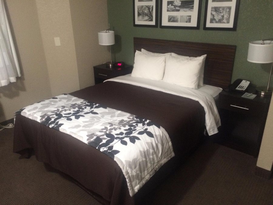Sleep Inn — Guest room