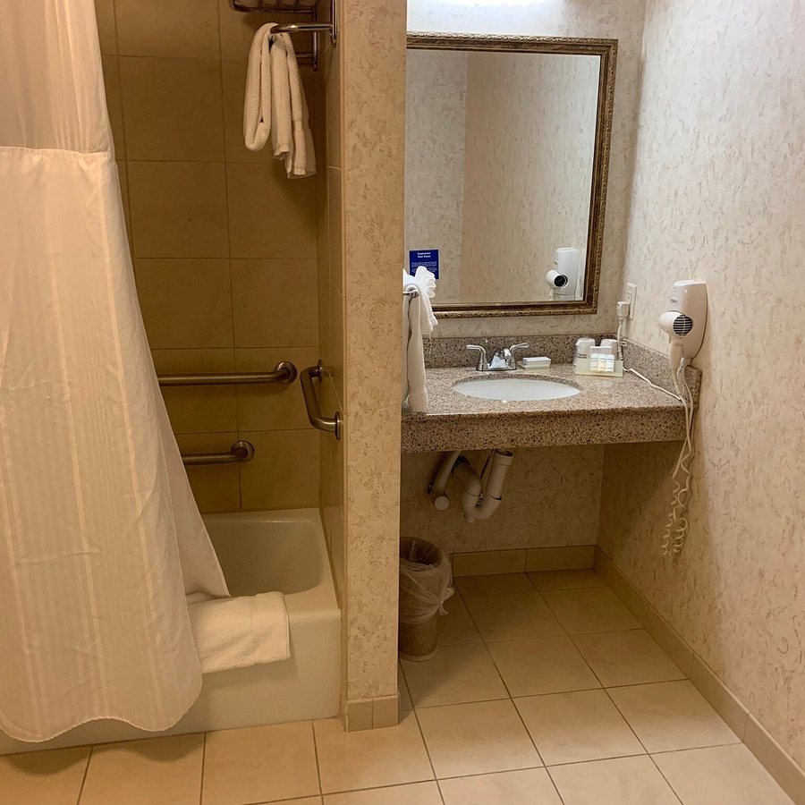 Sleep Inn Pasco Kennewick — Bathroom