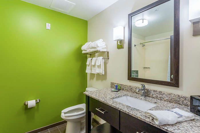 Sleep Inn — Bathroom