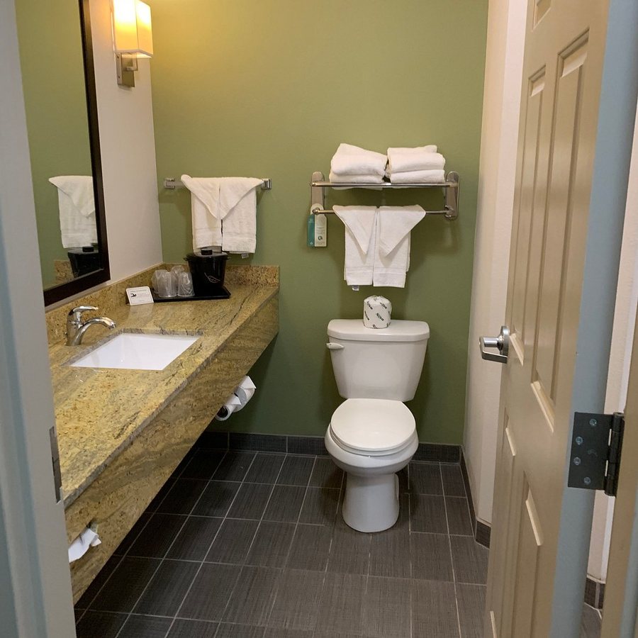 Sleep Inn Spartanburg Southwest — Bathroom