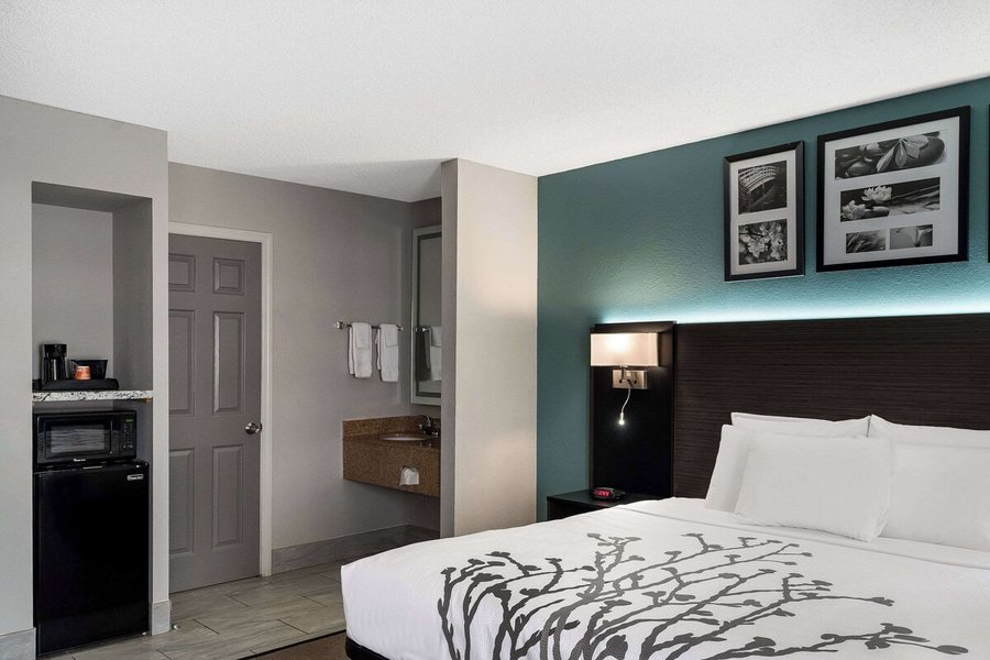 Sleep Inn Spartanburg Southwest — Guest room
