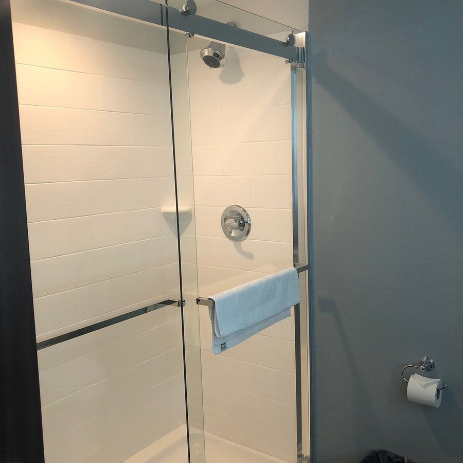 Sleep Inn Suites Denver International Airport — Bathroom