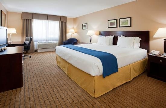 Sleep Inn Suites Devils Lake — Guest room